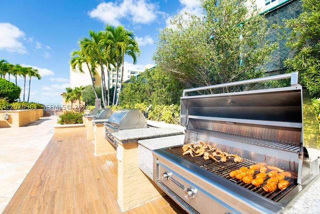 90 Alton Rd 1005, Miami Beach, FL 33139