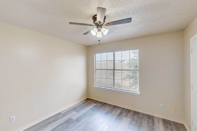 919 Fairbanks Circle, Duncanville, TX 75137