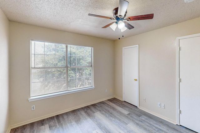 919 Fairbanks Circle, Duncanville, TX 75137