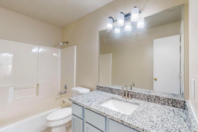 919 Fairbanks Circle, Duncanville, TX 75137