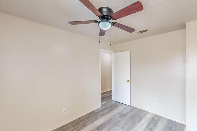 919 Fairbanks Circle, Duncanville, TX 75137