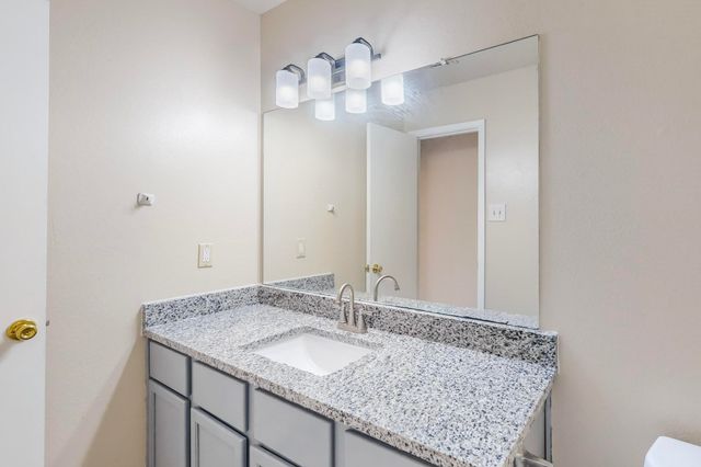 919 Fairbanks Circle, Duncanville, TX 75137