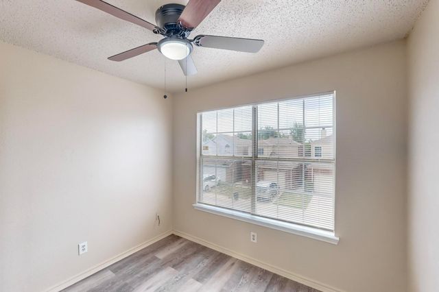 919 Fairbanks Circle, Duncanville, TX 75137