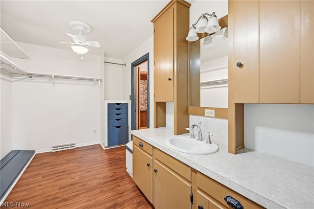 930 Highland Avenue, Salem, OH 44460