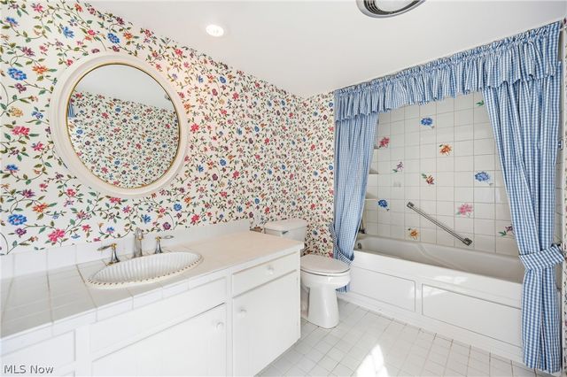 930 Highland Avenue, Salem, OH 44460