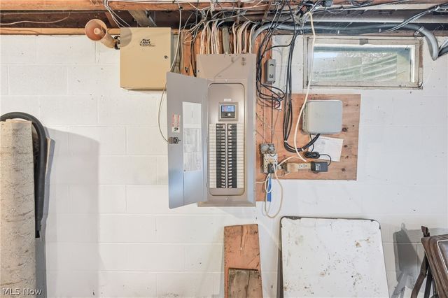 930 Highland Avenue, Salem, OH 44460