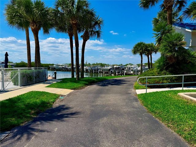 5151 N HIGHWAY A1A 212, Hutchinson Island, FL 34949