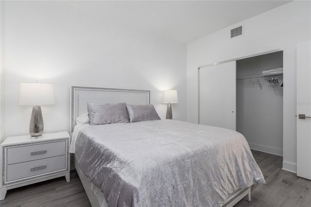 415 ISLAND WAY 207, Clearwater Beach, FL 33767