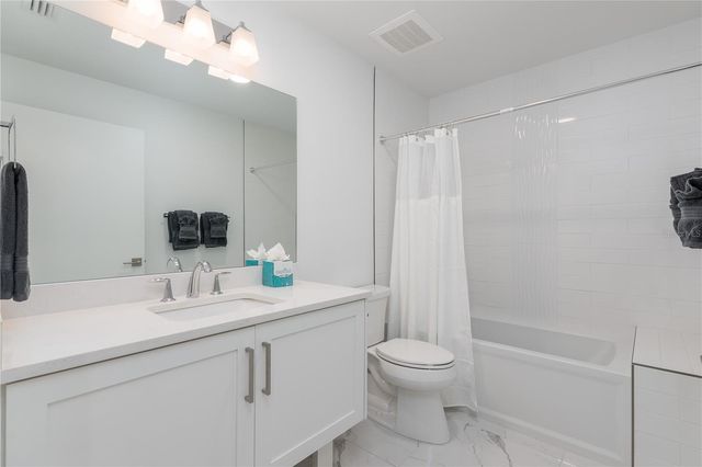 415 ISLAND WAY 207, Clearwater Beach, FL 33767