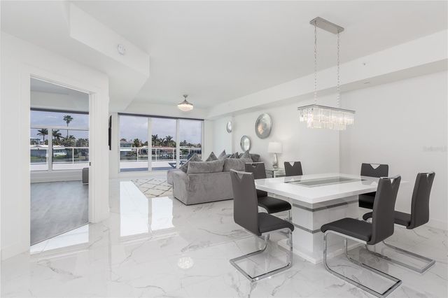 415 ISLAND WAY 207, Clearwater Beach, FL 33767