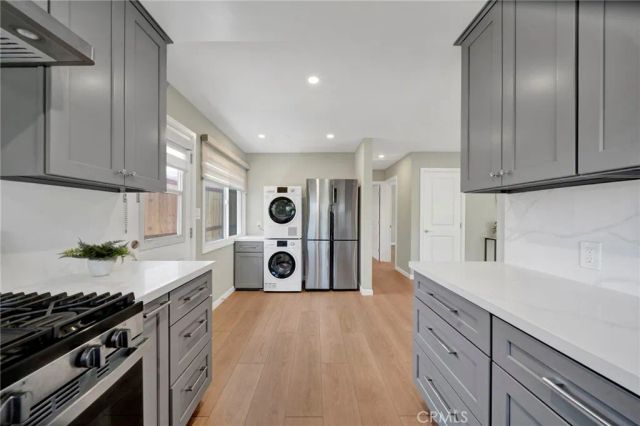 90 W Highland Avenue, Sierra Madre, CA 91024