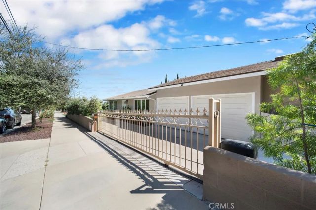 90 W Highland Avenue, Sierra Madre, CA 91024