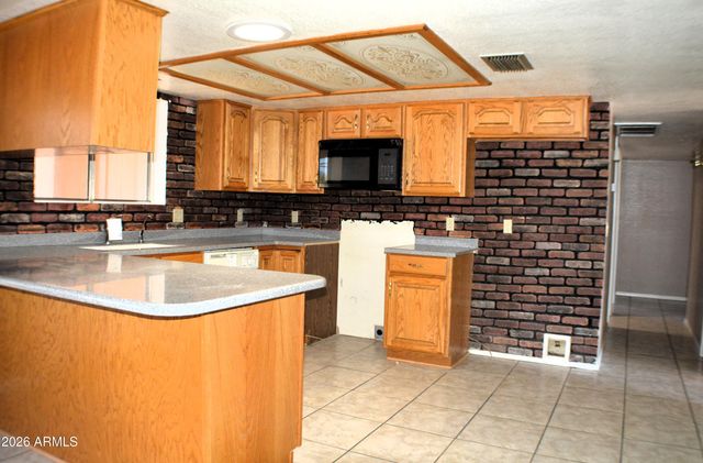 1805 S BUENA VISTA Drive, Apache Junction, AZ 85120