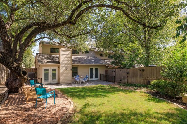 9518 Topridge DR 21, Austin, TX 78750