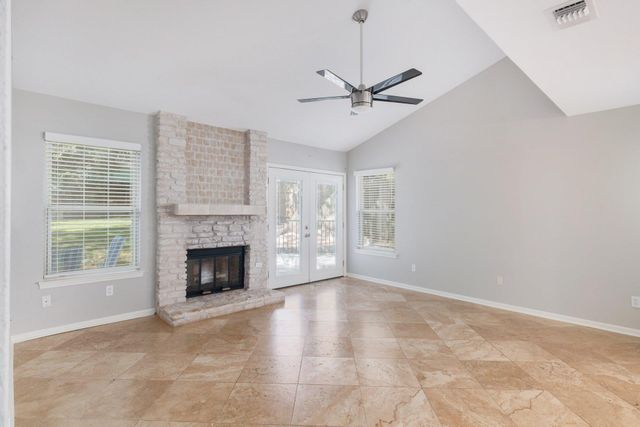 9518 Topridge DR 21, Austin, TX 78750