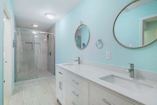 9518 Topridge DR 21, Austin, TX 78750