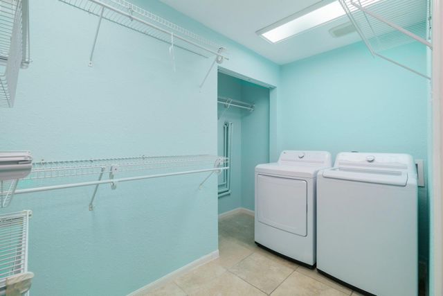 9518 Topridge DR 21, Austin, TX 78750