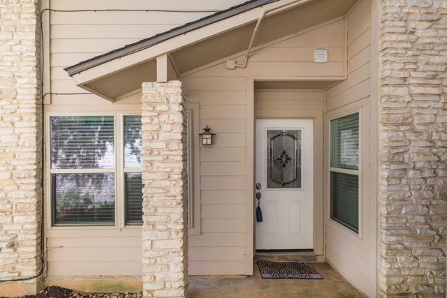 9518 Topridge DR 21, Austin, TX 78750