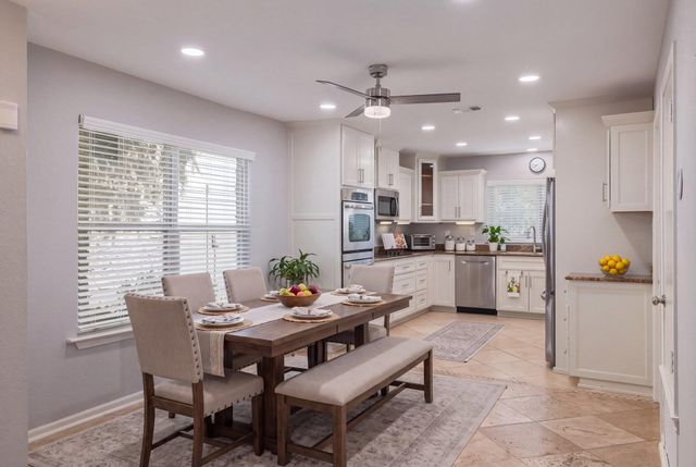 9518 Topridge DR 21, Austin, TX 78750