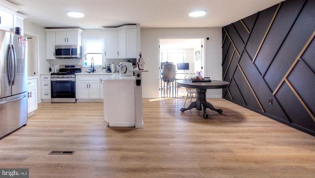 302 SYCAMORE AVE, Egg Harbor Township, NJ 08234