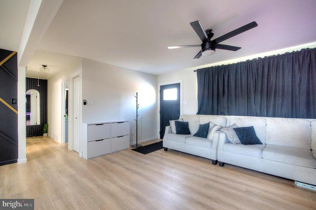 302 SYCAMORE AVE, Egg Harbor Township, NJ 08234