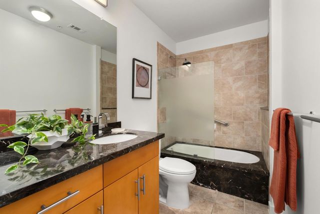 360 Nueces ST 3602, Austin, TX 78701