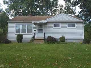 2370 Chaney Circle, Youngstown, OH 44509