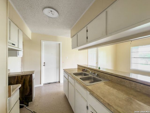 510 KERNAN DR, San Antonio, TX 78227