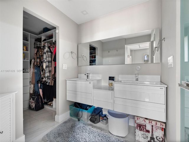 625 Biltmore Way 104, Coral Gables, FL 33134