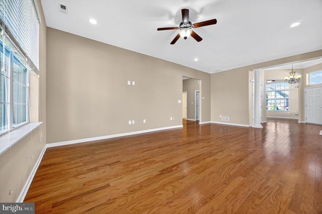 24 FISHER ISLAND CT, Monroe Township, NJ 08831