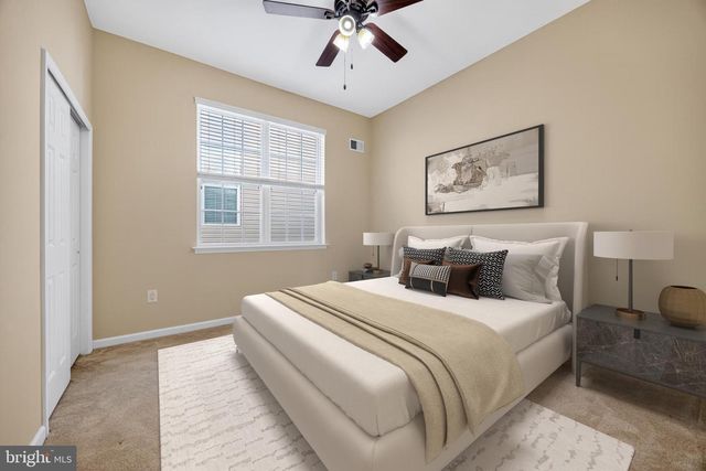 24 FISHER ISLAND CT, Monroe Township, NJ 08831