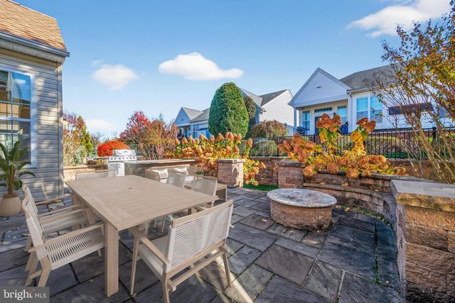 24 FISHER ISLAND CT, Monroe Township, NJ 08831