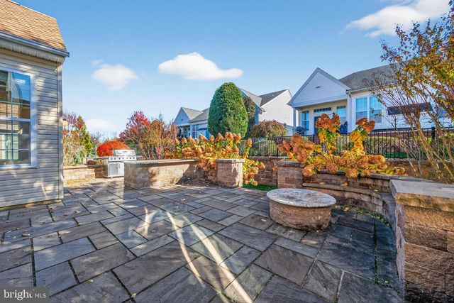 24 FISHER ISLAND CT, Monroe Township, NJ 08831