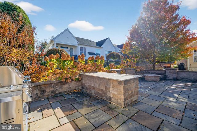 24 FISHER ISLAND CT, Monroe Township, NJ 08831