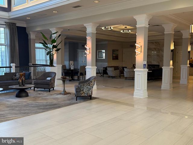 24 FISHER ISLAND CT, Monroe Township, NJ 08831