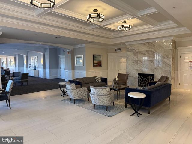 24 FISHER ISLAND CT, Monroe Township, NJ 08831