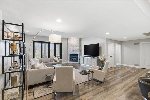 14301 Cedar Street, Leawood, KS 66224