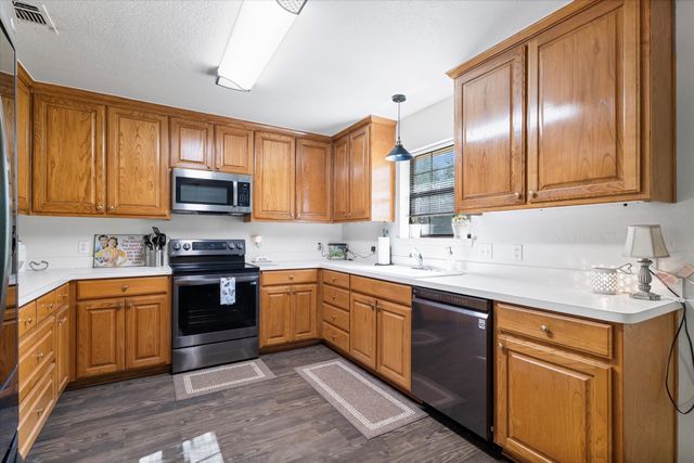 233 Reast Road, Whitesboro, TX 76273