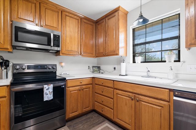 233 Reast Road, Whitesboro, TX 76273