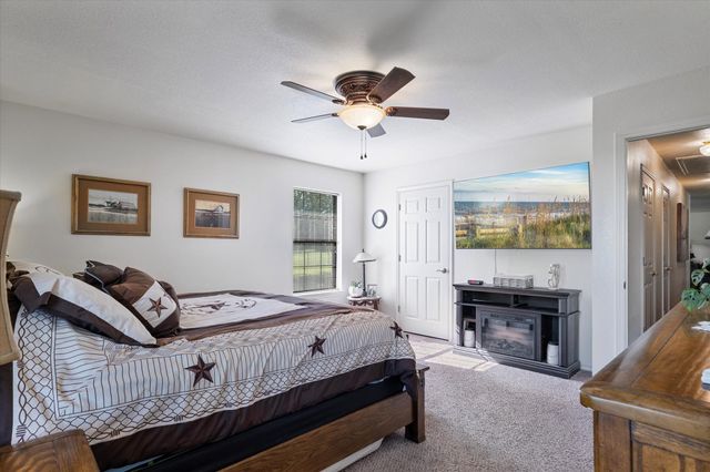 233 Reast Road, Whitesboro, TX 76273