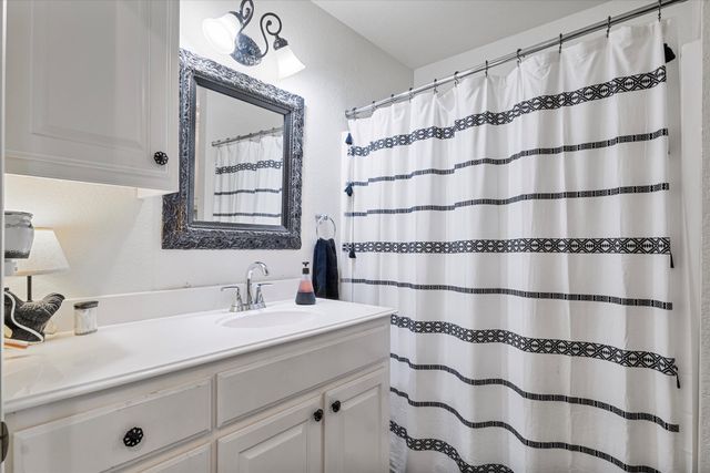 233 Reast Road, Whitesboro, TX 76273