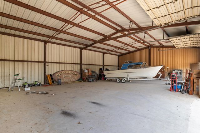 233 Reast Road, Whitesboro, TX 76273