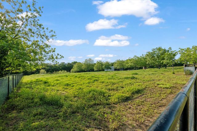 233 Reast Road, Whitesboro, TX 76273
