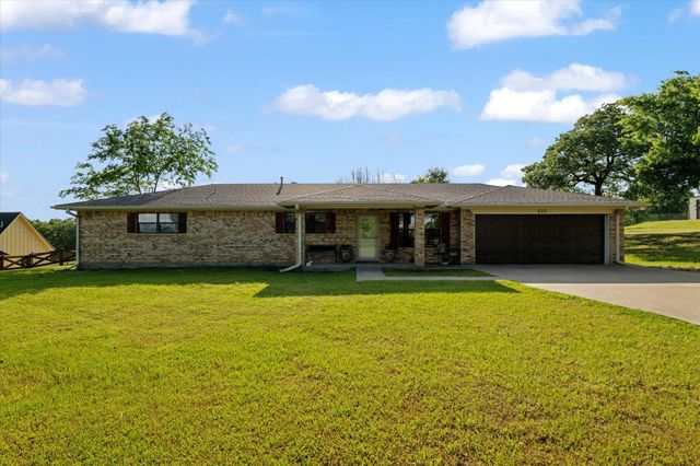 233 Reast Road, Whitesboro, TX 76273