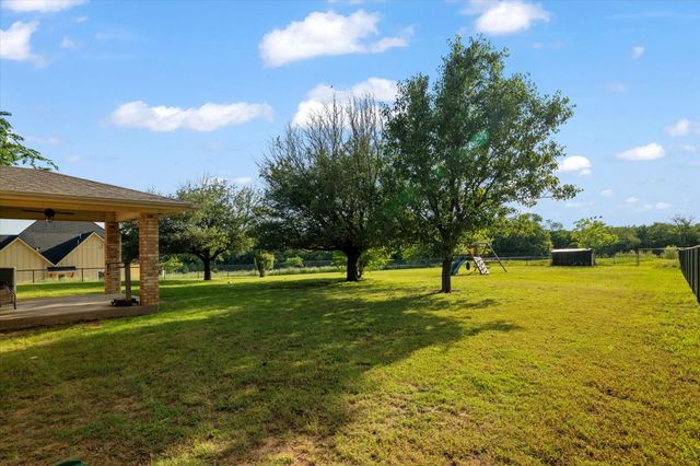 233 Reast Road, Whitesboro, TX 76273