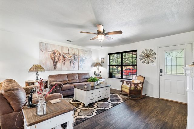 233 Reast Road, Whitesboro, TX 76273