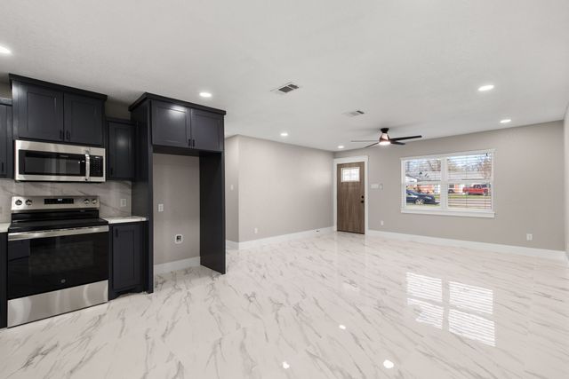 6509 Tina Court, Forest Hill, TX 76140