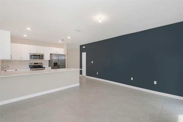 16344 SW 290th St, Homestead, FL 33033