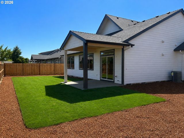2150 NIGHTHAWK Ave, Stayton, OR 97383