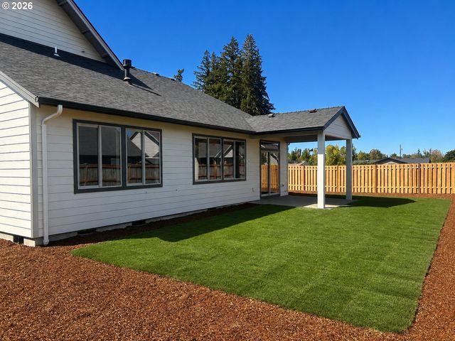 2150 NIGHTHAWK Ave, Stayton, OR 97383